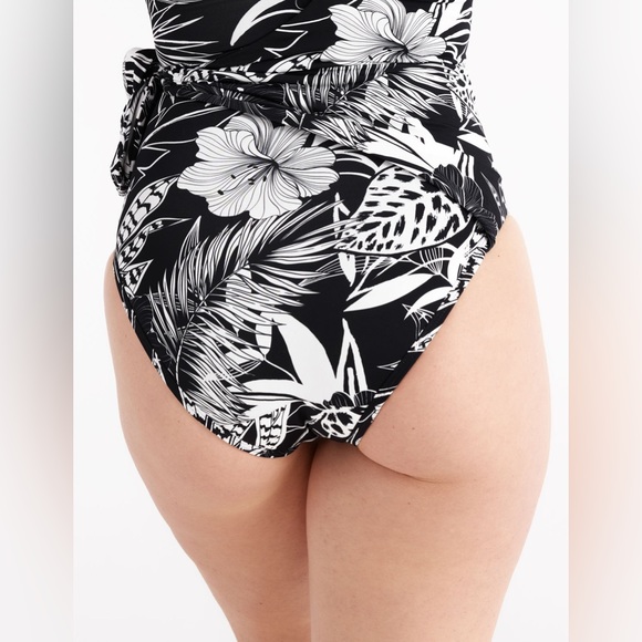 Knix - Leakproof Side-Tie One Piece Swimsuit - Hibiscus Heat - Medium - Picture 7 of 14